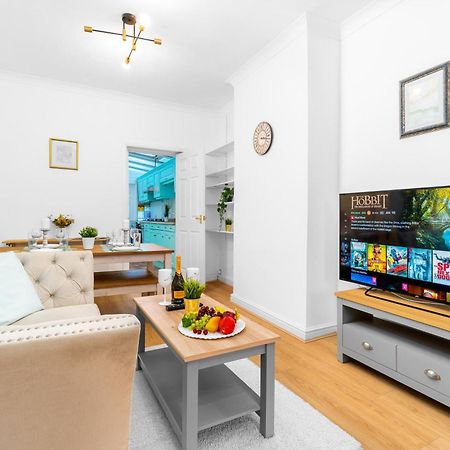 Luxury 3 Bedroom House - Harborne - Parking - Garden - Wifi & Netflix 122G Birmingham Exteriör bild