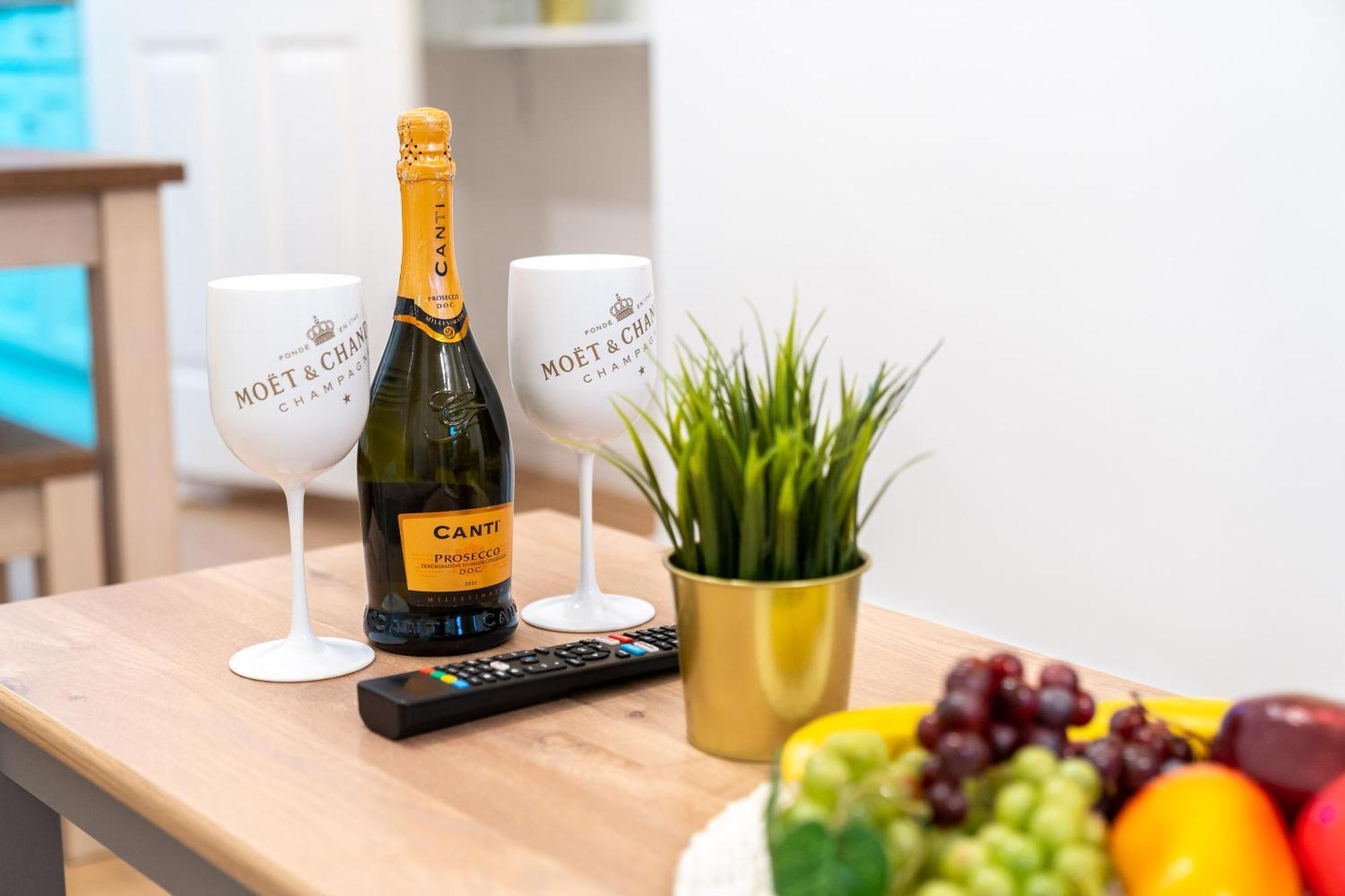 Luxury 3 Bedroom House - Harborne - Parking - Garden - Wifi & Netflix 122G Birmingham Exteriör bild