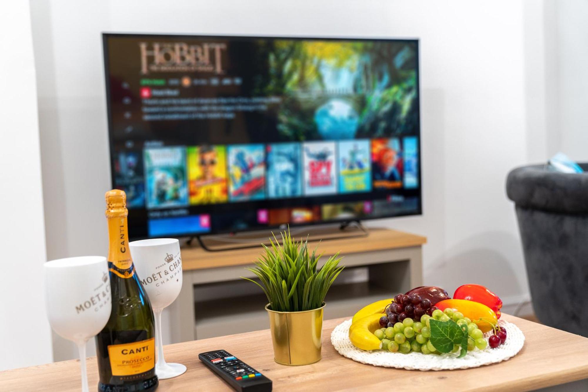 Luxury 3 Bedroom House - Harborne - Parking - Garden - Wifi & Netflix 122G Birmingham Exteriör bild
