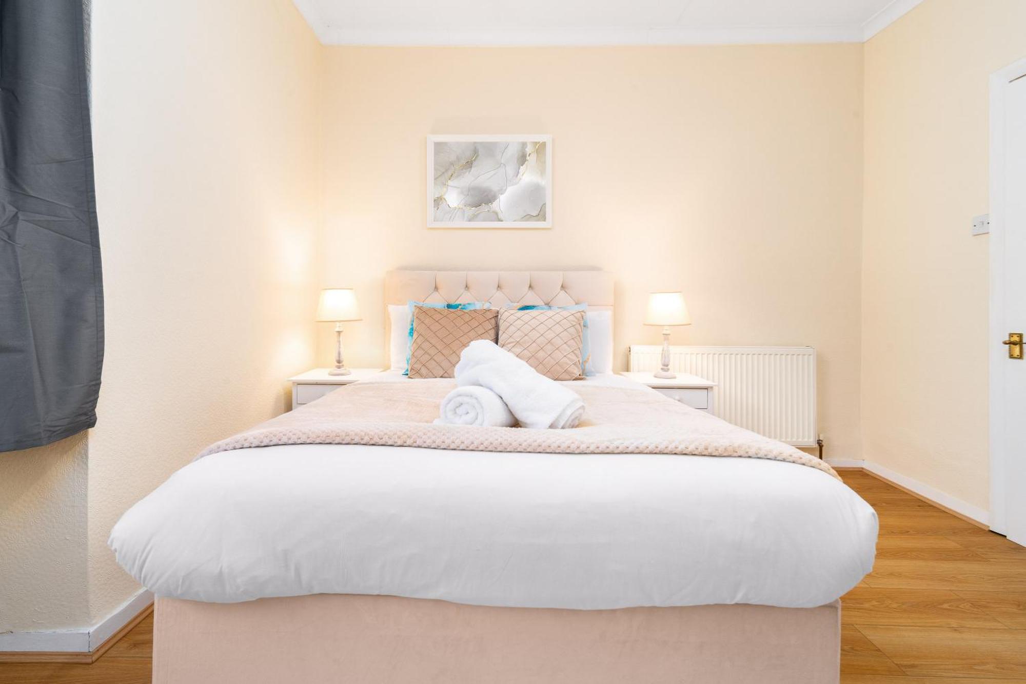 Luxury 3 Bedroom House - Harborne - Parking - Garden - Wifi & Netflix 122G Birmingham Exteriör bild